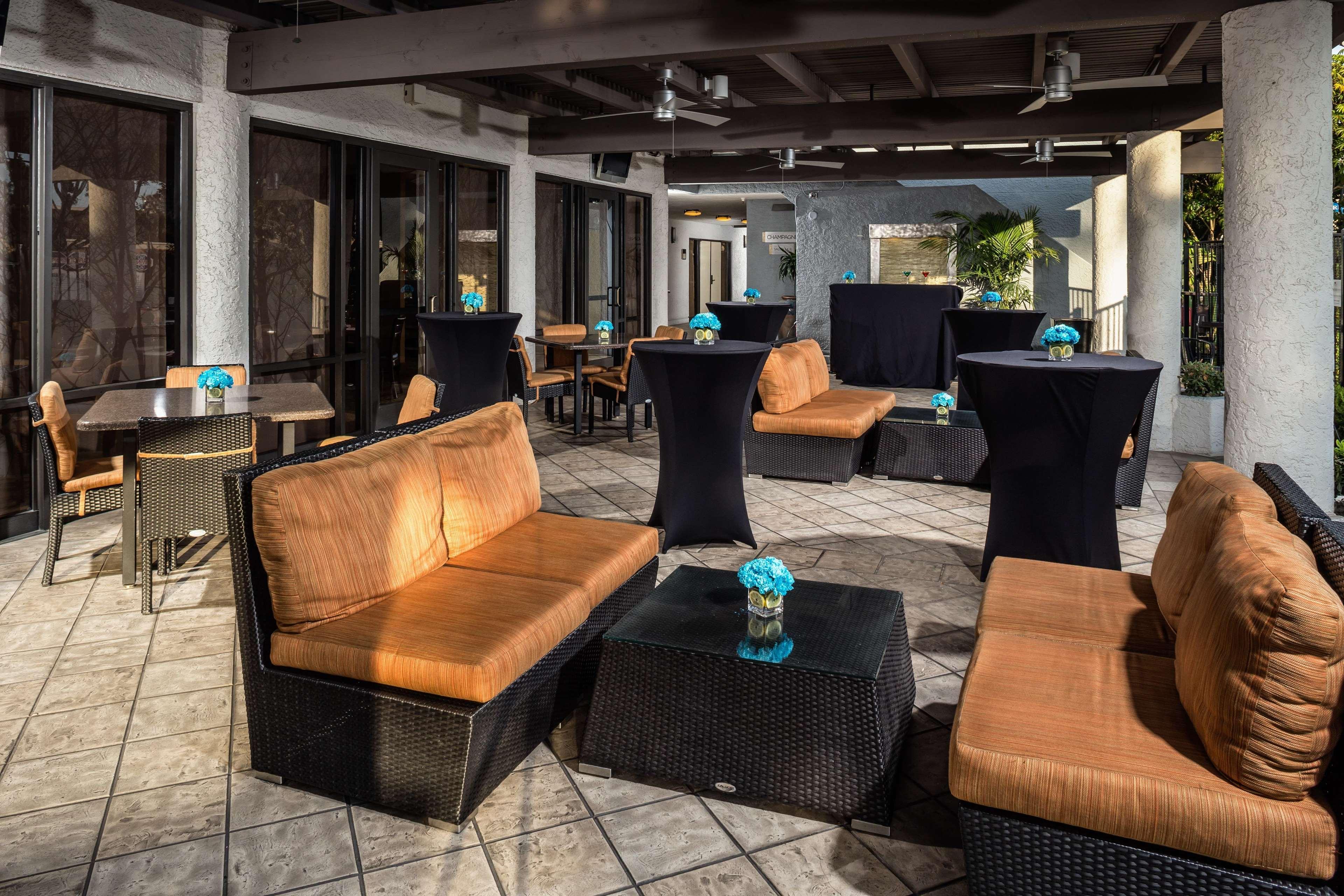 Doubletree By Hilton Carson Hotel Ngoại thất bức ảnh