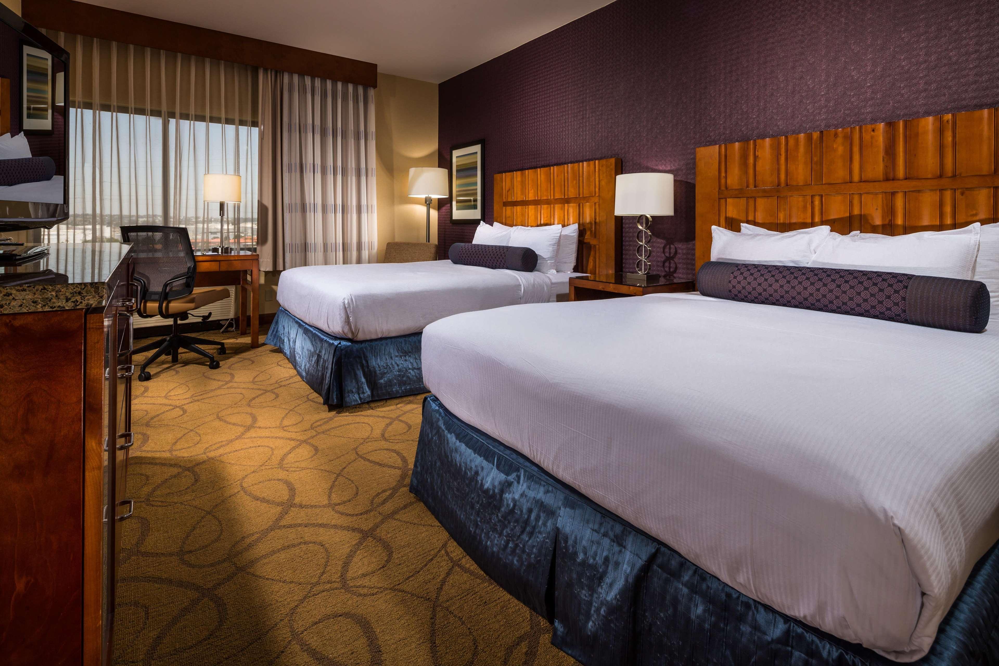 Doubletree By Hilton Carson Hotel Ngoại thất bức ảnh