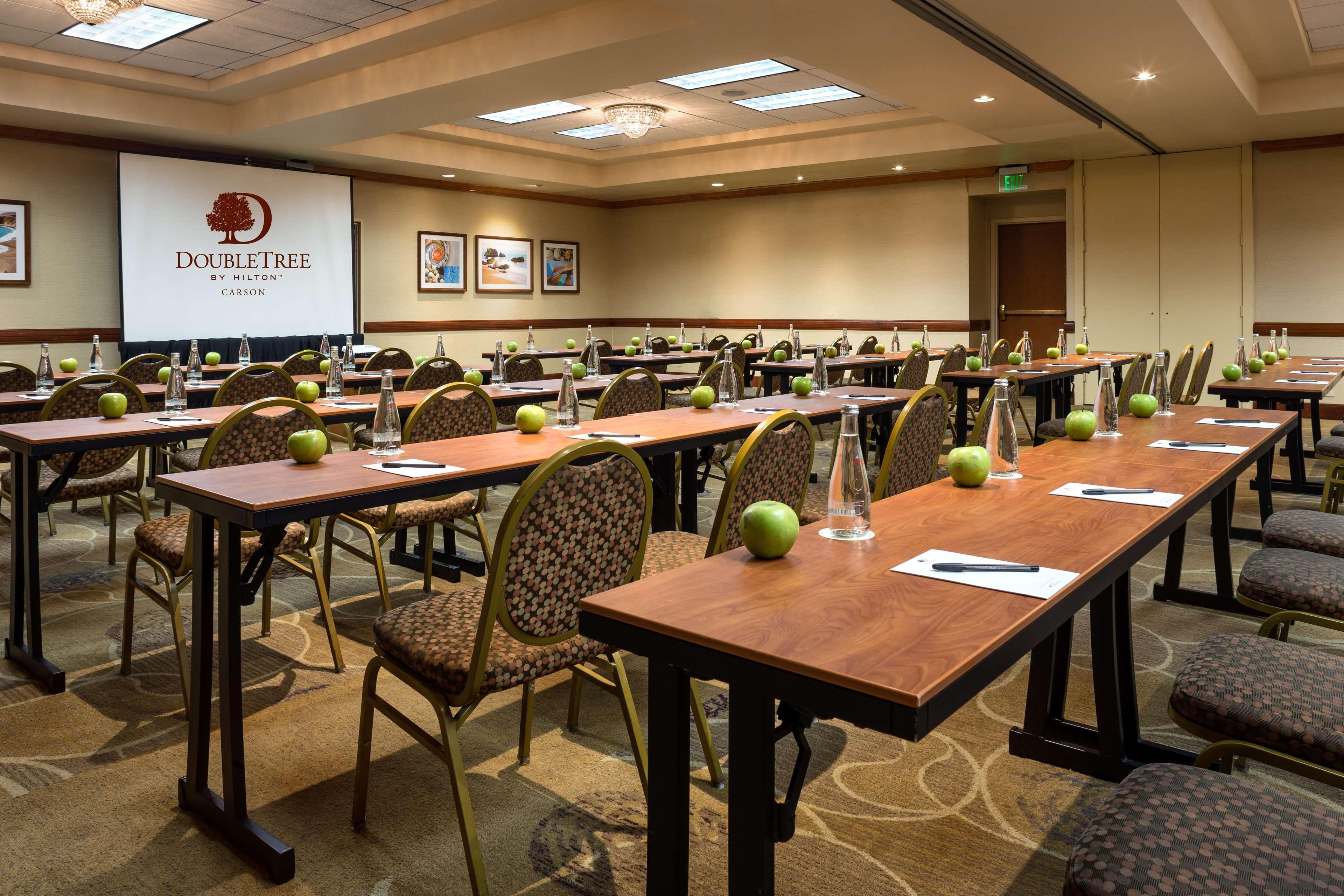 Doubletree By Hilton Carson Hotel Ngoại thất bức ảnh