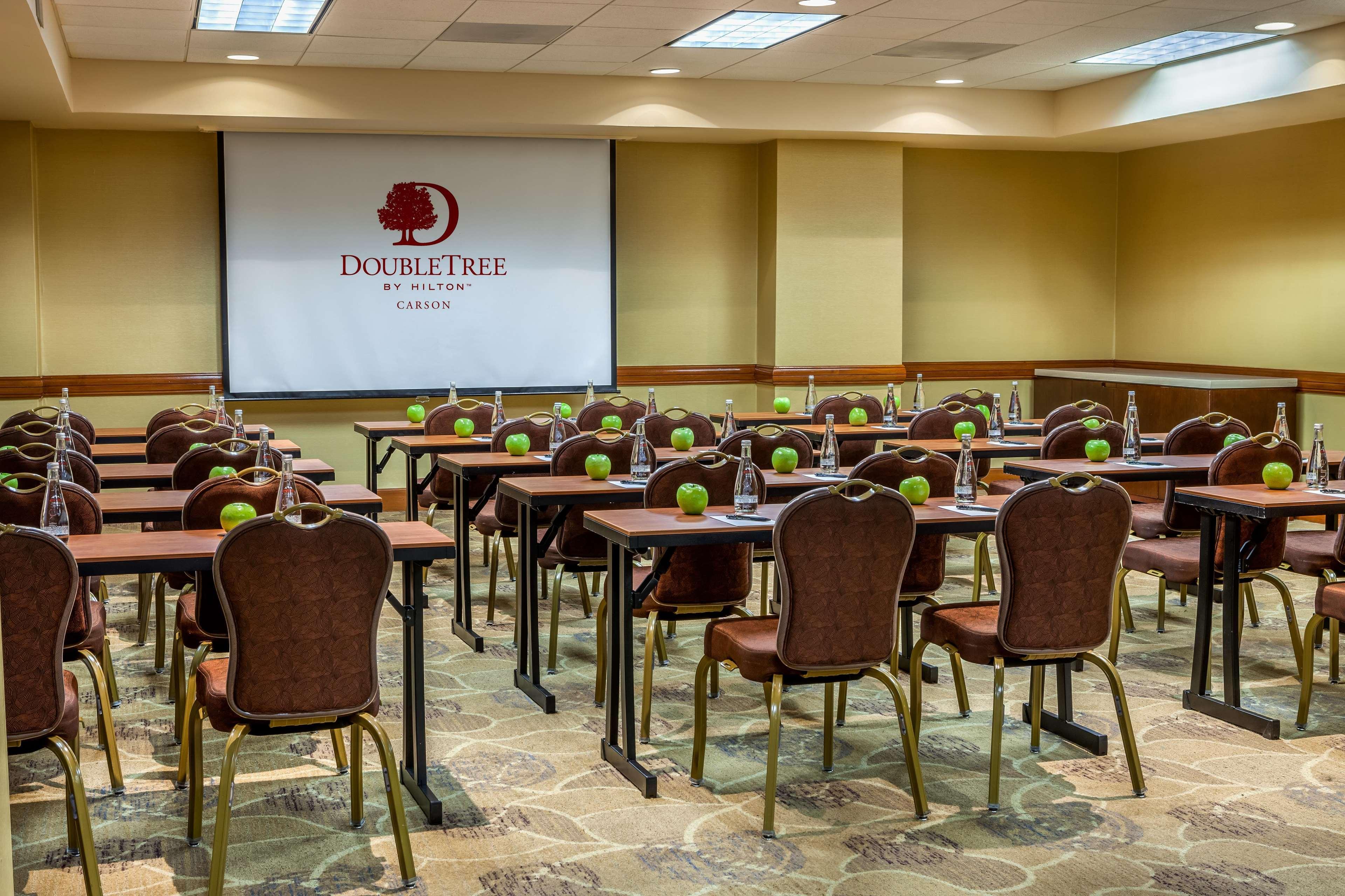 Doubletree By Hilton Carson Hotel Ngoại thất bức ảnh