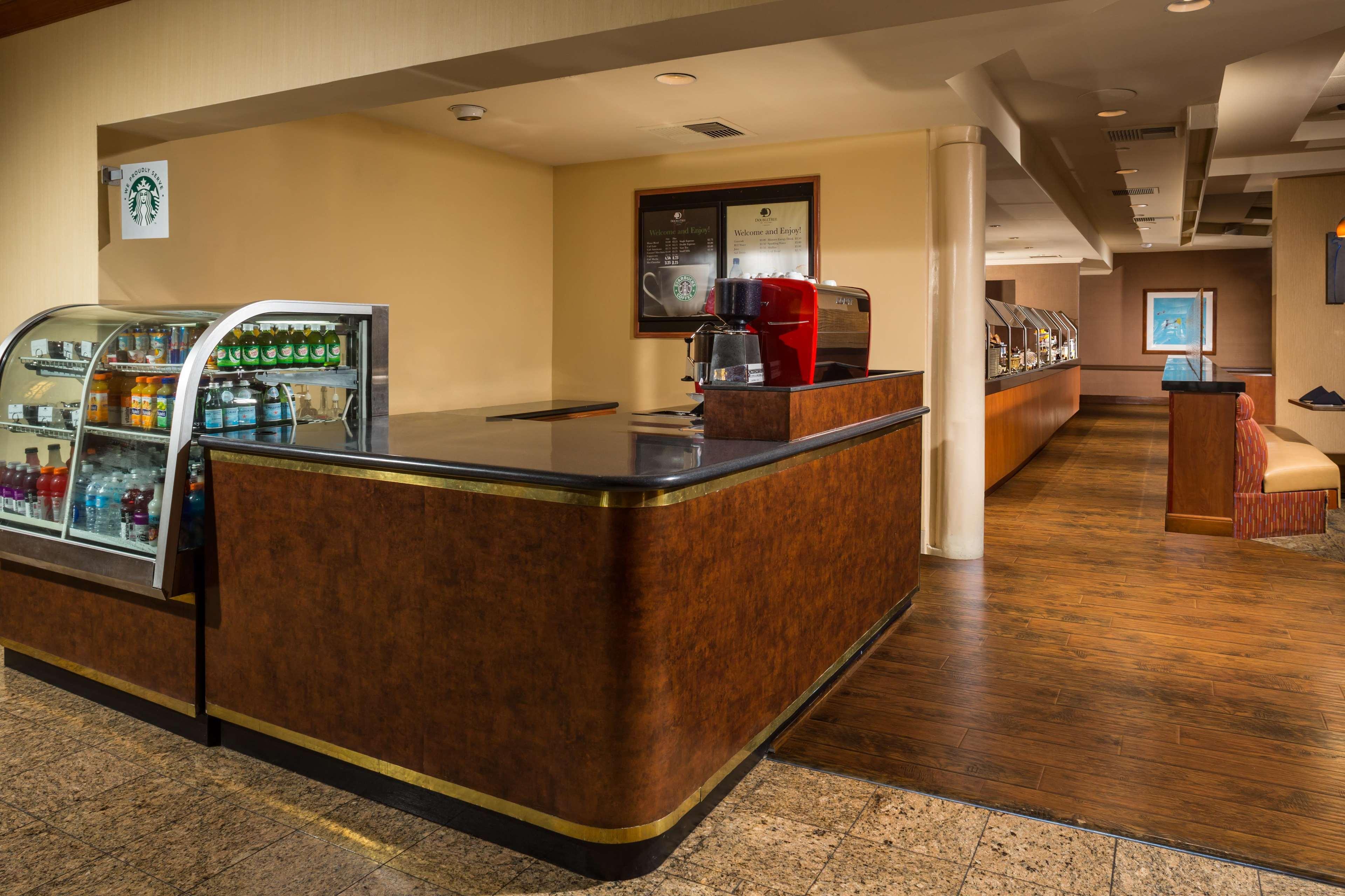Doubletree By Hilton Carson Hotel Ngoại thất bức ảnh