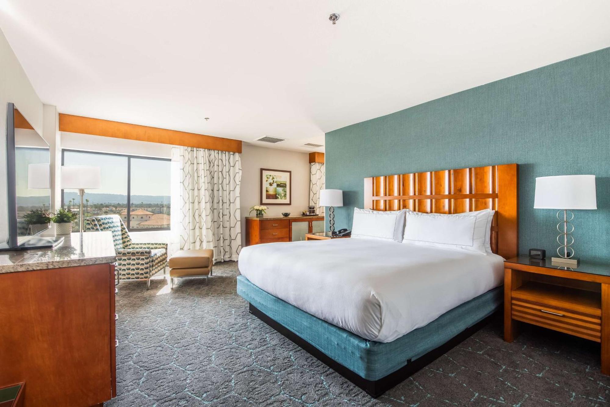 Doubletree By Hilton Carson Hotel Ngoại thất bức ảnh