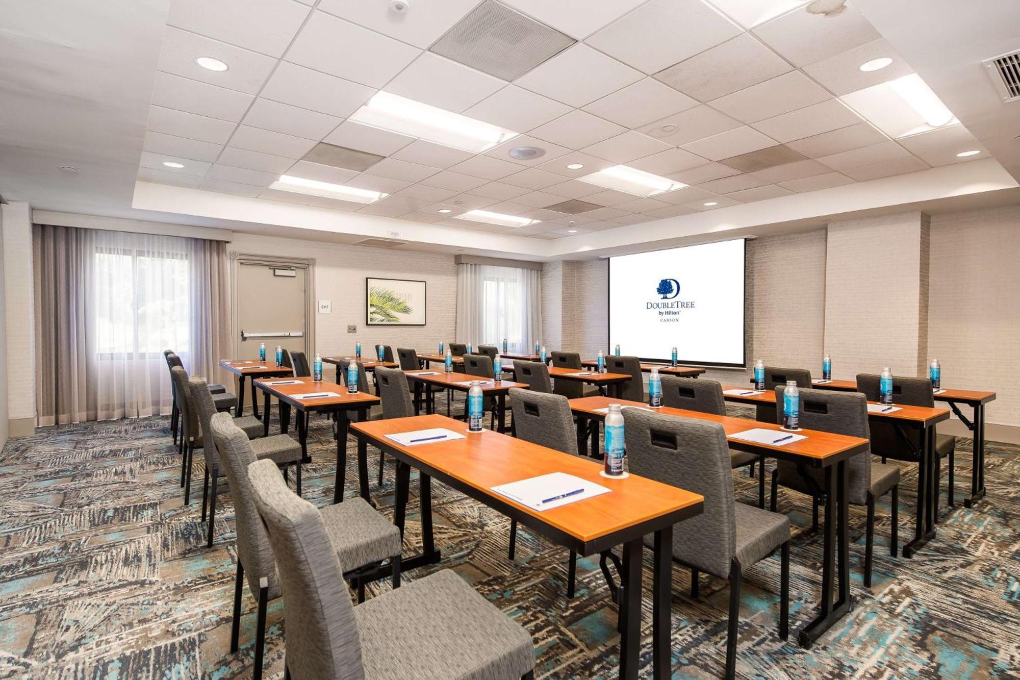 Doubletree By Hilton Carson Hotel Ngoại thất bức ảnh