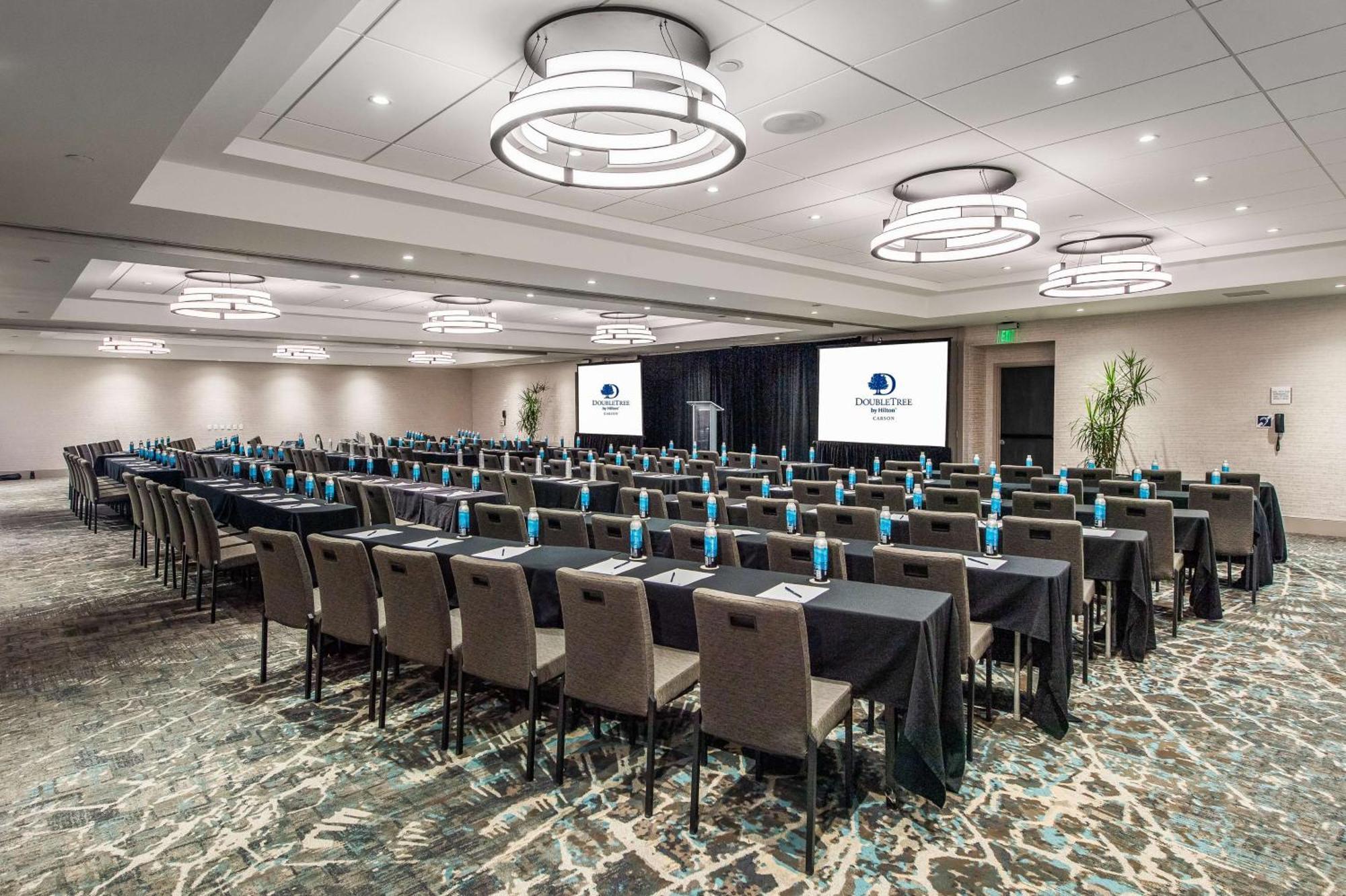 Doubletree By Hilton Carson Hotel Ngoại thất bức ảnh