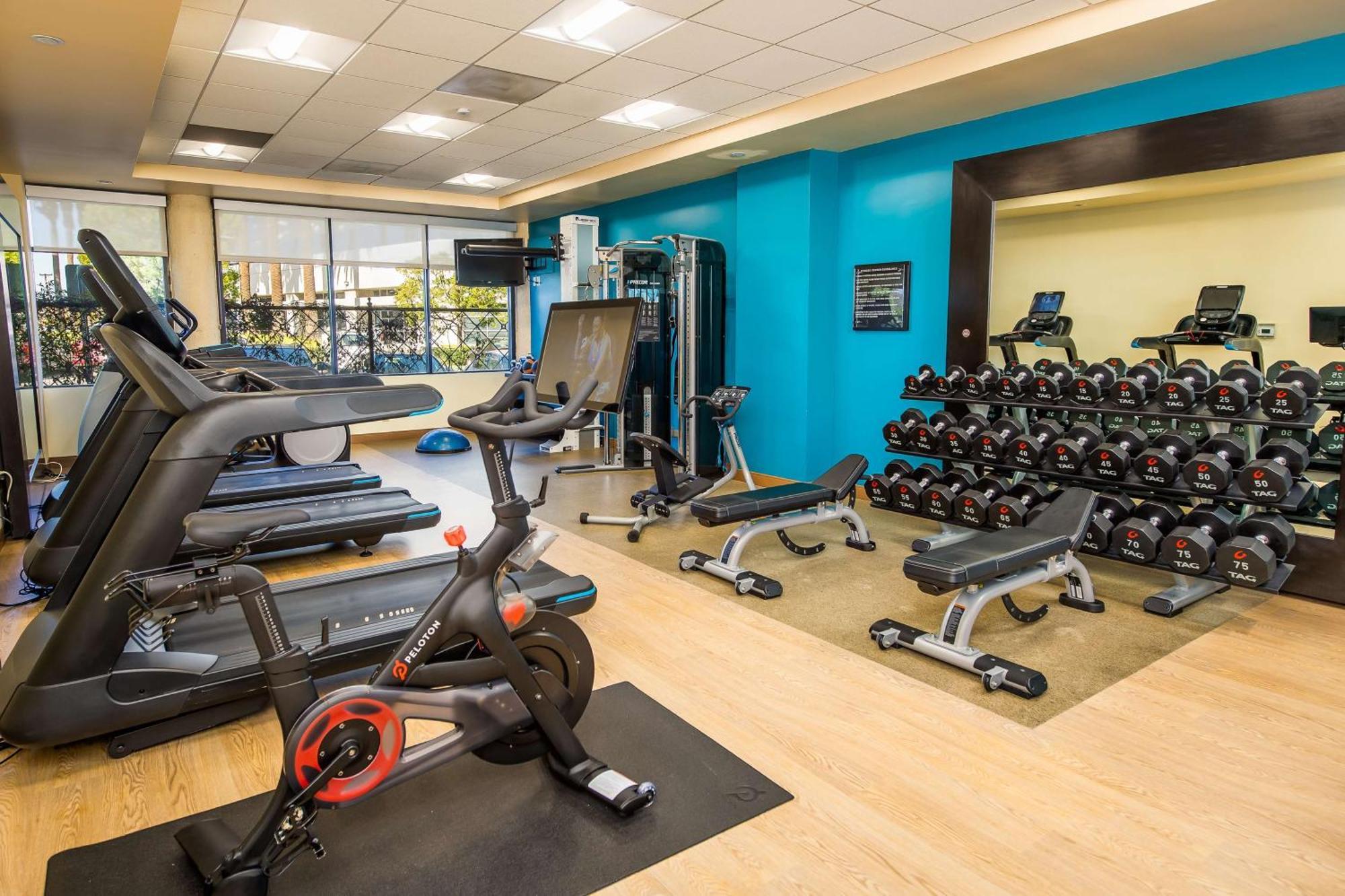 Doubletree By Hilton Carson Hotel Ngoại thất bức ảnh