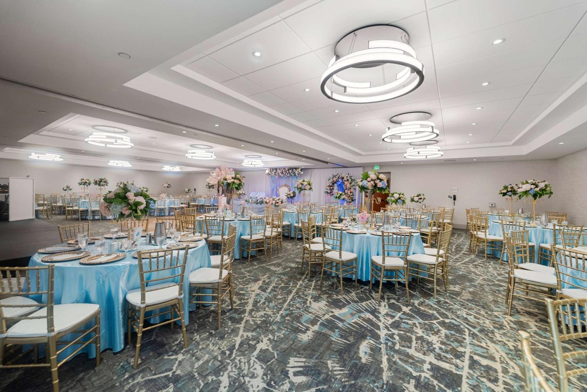 Doubletree By Hilton Carson Hotel Ngoại thất bức ảnh